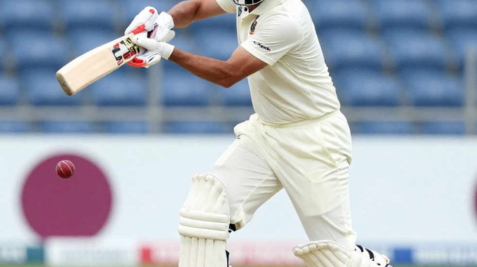 রাওয়ালপিন্ডির লকার রুম: বাংলাদেশের টেস্ট জয়ের যে ছবিটা স্কোরবোর্ডে ওঠেনি